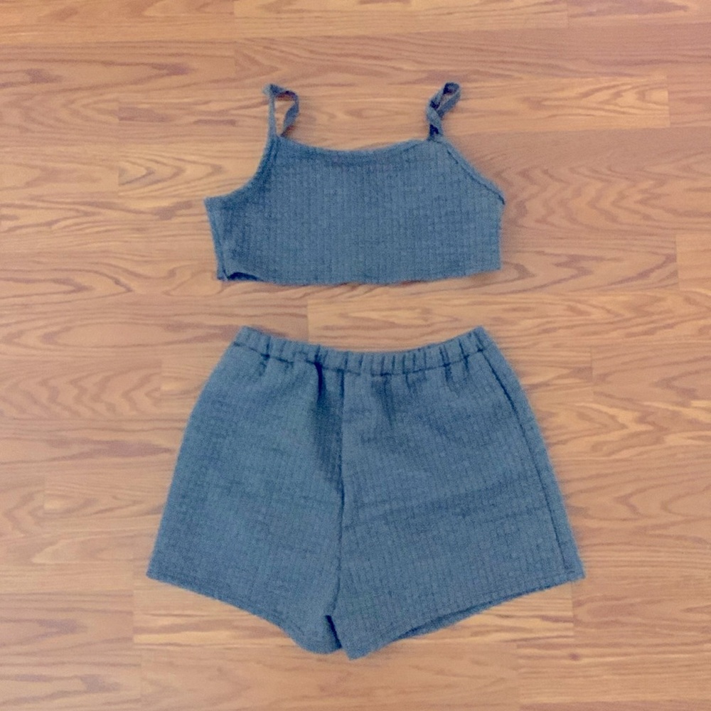 Adorable waffle grey marching set!